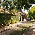 Villa Lola